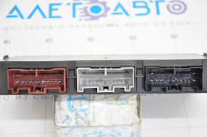 Fuse box Ford Explorer 16-19 contact with water
