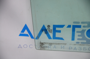 Glass door rear right VW Passat b8 16-19 USA scratches