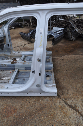 Body pillar central left Ford Explorer 11-19 on the body