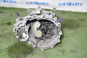 Manual transmission assembly Jeep Compass 17-20 2.4 C635 FWD 6st 37k, plug crack