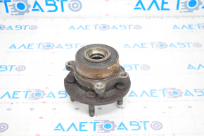Rear left hub Ford Explorer 11-19 rusty