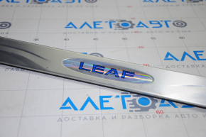 Door sill outer front left Nissan Leaf 11-17 chrome, scratches