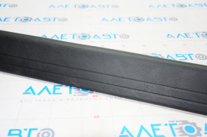 Door sill trim inner front left Nissan Murano z52 15-16 black 2 stripes, broken fastener, scratches
