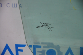 Glass of the front right door Ford Fusion mk5 13-20 scratches, not