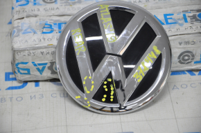 Emblem logo trunk door VW Atlas 18-20 crack, scratches