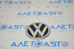 Emblem logo trunk door VW Atlas 18-20 crack, scratches