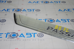Door sill outer front left VW Passat b8 16-19 USA chrome, bumps, scratches