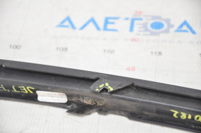 Insert in the side grille of the front bumper right VW Jetta 15-18 USA without fog lights, tear of the fastener