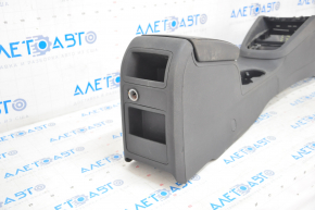 Central console armrest and cup holders VW Jetta 11-17 USA leather black, scratches, chemically treated
