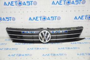 Radiator grill VW Jetta 15-18 USA with badge, with chrome, no fragments, sand, cracked krep