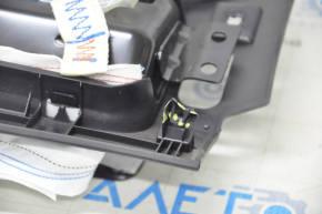 Airbag knee driver's left Tesla Model 3 18- shot, fracture of the fastener