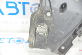 Wiper tray plastic Tesla Model 3 18- broken fastener