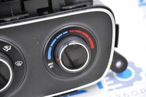 Climate control Kia Sorento 10-15 manual chrome chipped