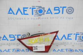 Light inside trunk lid right Hyundai Sonata 11-14 scratches