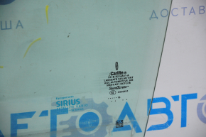 Glass of the front left door Lincoln MKX 16-17 triplex, scratches