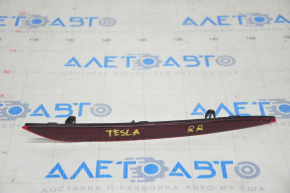 Tesla Model S 12-20 right rear bumper reflector