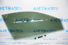 Glass of the front right door Honda Accord 13-15 4mm, scratches