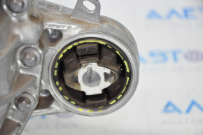 Electric motor rear Tesla Model 3 18-4k, torn silent block