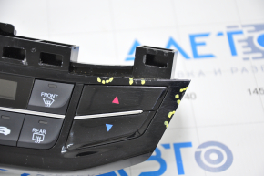 Climate control Honda Accord 16-17 rest black, chip and scratches on the trim