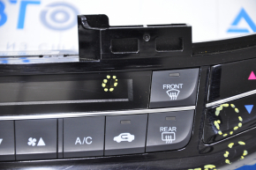 Climate control Honda Accord 16-17 rest black, chip on the trim, scratches