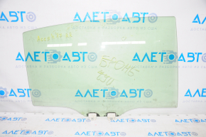 Glass of the rear right door Honda Accord 13-17 hybrid, scratches