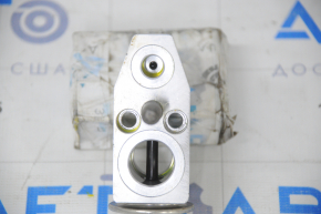 Ford Fiesta 11-19 Air Conditioner Heater Valve