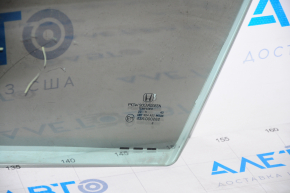Glass of the front left door Honda Accord 13-15 4mm, scratches
