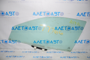 Glass of the front left door Honda Accord 13-15 4mm, scratches