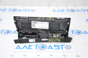 Audi Q5 8R 09-12 climate control with heating, scratches on the display and overlay