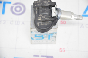 Tesla Model 3 Wheel Pressure Sensor 18-20 Black, Gray Nipple