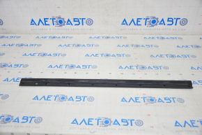 Rubber seal for the tailgate of the Chevrolet Volt 16- on the door