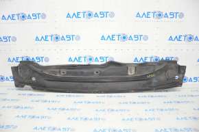 Chevrolet Volt 16 wiper pan - cracks
