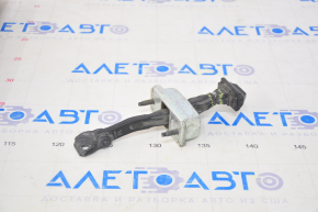 Front left door limiter Chrysler 200 15-15 cracks
