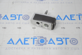 Lincoln MKZ 13-20 Air Conditioner Heater Valve