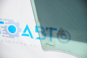 Glass door front right Hyundai Sonata 15-19 scratches