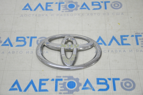 Emblem-sign "Toyota" tailgate Toyota Sequoia 08-16 guide breakage