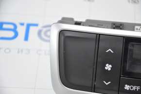 Climate control control 2 row Toyota Highlander 14-19 rubbed glass, scratches on the trim