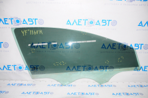 Glass of the front right door Hyundai Sonata 11-15 scratches