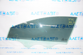 Glass of the front left door Hyundai Sonata 11-15 scratches