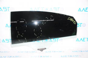 Glass of the rear left door Hyundai Sonata 11-15 scratches