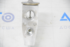 Ford Flex 09-12 Air Conditioner Heater Valve
