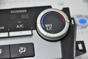 Climate control Toyota Camry v50 12-14 usa manual scratch on the lining, the knobs are worn