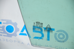 Front right door glass Kia Optima 16-20 scratches