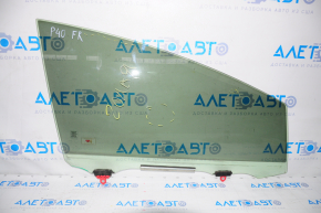 Glass door front right Toyota Prius V 12-17 scratches