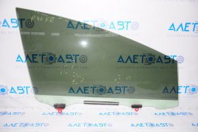 Glass door front right Toyota Prius V 12-17 scratches