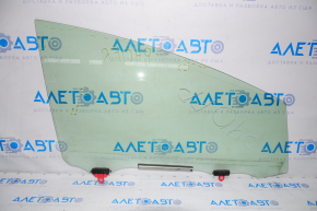 Glass door front right Toyota Prius V 12-17 scratches