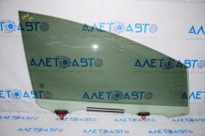 Glass door front right Toyota Prius V 12-17 scratches