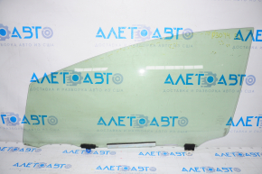 Glass of the front left door Toyota Prius 30 10-15 scratches