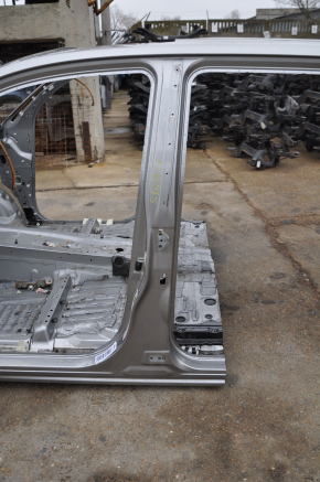 Body pillar central left Toyota Sequoia 08-16 on the body