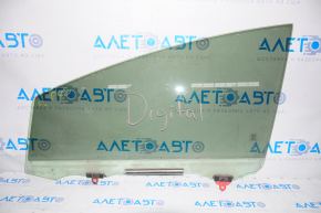 Glass door front left Toyota Prius V 12-17 scratches